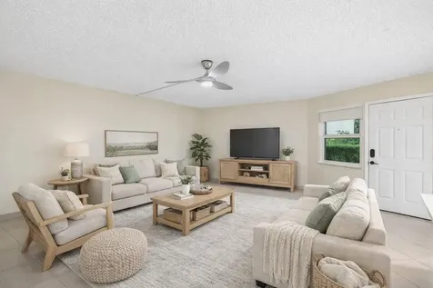 293 Normandy G Delray Beach FL 33484