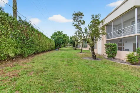 293 Normandy G Delray Beach FL 33484