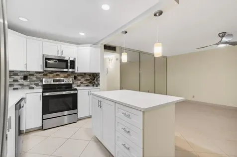 293 Normandy G Delray Beach FL 33484