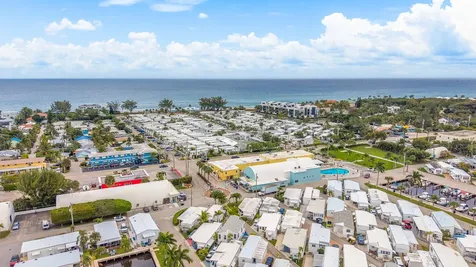 202 N Ibis Briny Breezes FL 33435