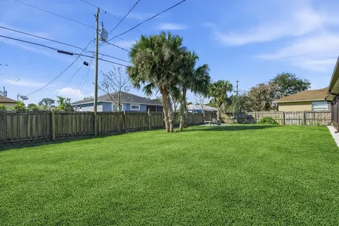 1482 Sw Dow Lane Port Saint Lucie FL 34953