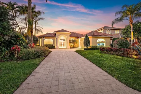52 Cayman Place Palm Beach Gardens FL 33418