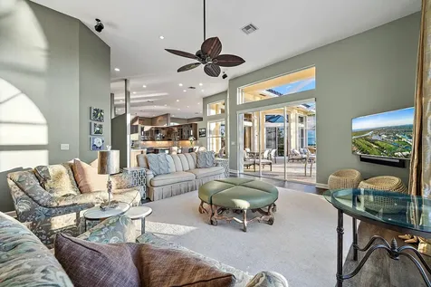 52 Cayman Place Palm Beach Gardens FL 33418