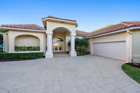 52 Cayman Place Palm Beach Gardens FL 33418