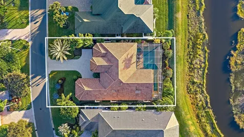 52 Cayman Place Palm Beach Gardens FL 33418