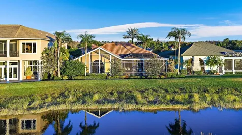 52 Cayman Place Palm Beach Gardens FL 33418
