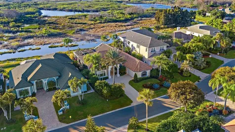 52 Cayman Place Palm Beach Gardens FL 33418