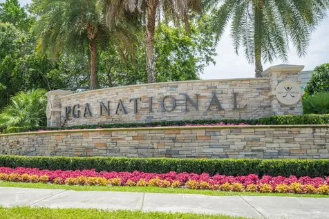52 Cayman Place Palm Beach Gardens FL 33418
