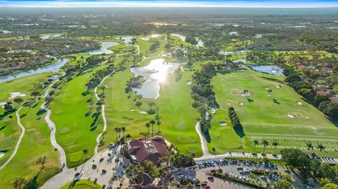 52 Cayman Place Palm Beach Gardens FL 33418