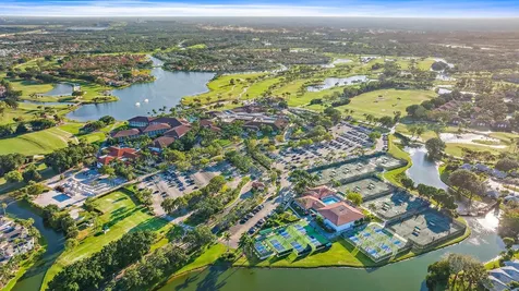 52 Cayman Place Palm Beach Gardens FL 33418