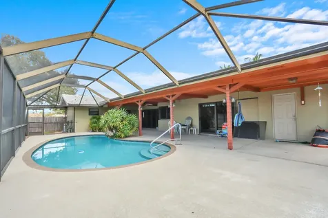 563 Nw 13th Drive Boca Raton FL 33486