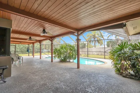 563 Nw 13th Drive Boca Raton FL 33486