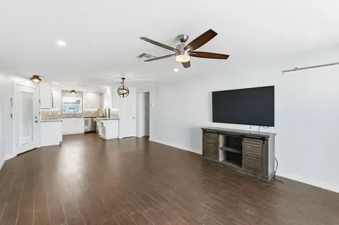 109 Wettaw Lane North Palm Beach FL 33408