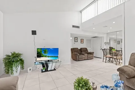 2538 Boundbrook Drive Palm Springs FL 33406