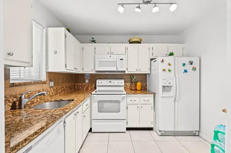 2538 Boundbrook Drive Palm Springs FL 33406