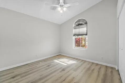 10679 Lake Shore Drive Wellington FL 33414