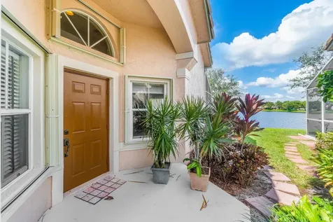 10679 Lake Shore Drive Wellington FL 33414