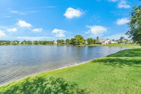 10679 Lake Shore Drive Wellington FL 33414