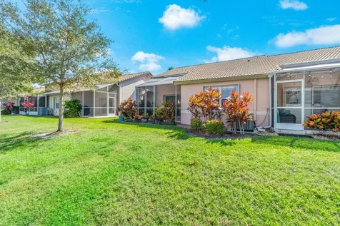 10679 Lake Shore Drive Wellington FL 33414