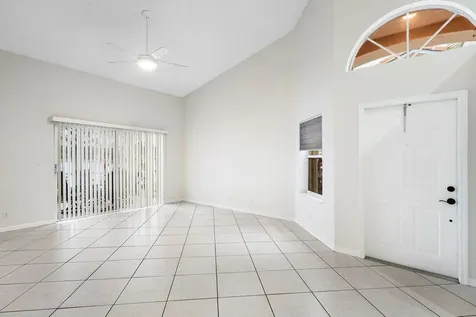 10679 Lake Shore Drive Wellington FL 33414