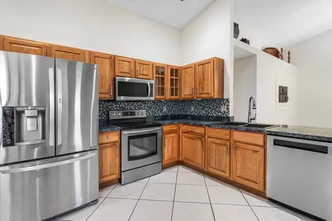 10679 Lake Shore Drive Wellington FL 33414