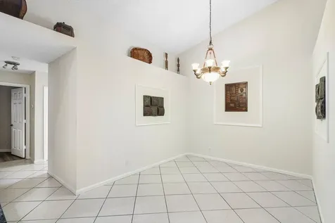 10679 Lake Shore Drive Wellington FL 33414