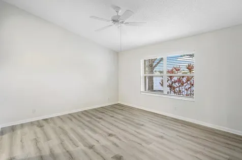 10679 Lake Shore Drive Wellington FL 33414