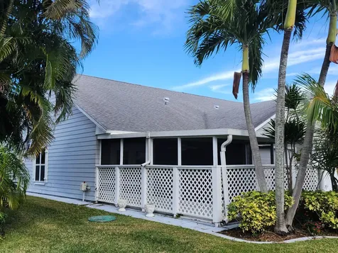 2607 SE Tropical East Circle Port Saint Lucie FL 34952