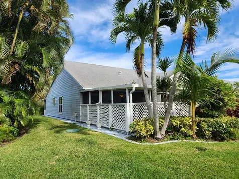 2607 SE Tropical East Circle Port Saint Lucie FL 34952