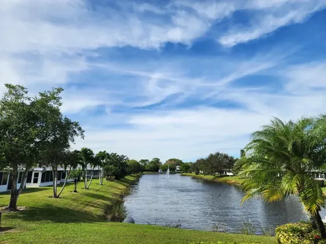 2607 SE Tropical East Circle Port Saint Lucie FL 34952