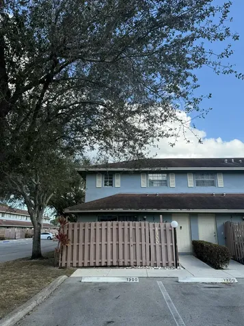 1300 Cypress Way Palm Springs FL 33406
