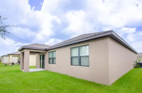 6205 NW Regent Street Port Saint Lucie FL 34983