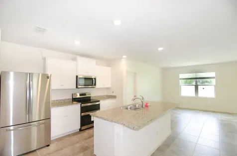 6205 NW Regent Street Port Saint Lucie FL 34983