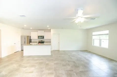6205 NW Regent Street Port Saint Lucie FL 34983