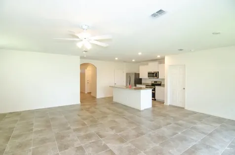 6205 NW Regent Street Port Saint Lucie FL 34983
