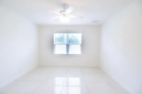 6205 NW Regent Street Port Saint Lucie FL 34983