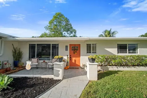 10611 Nw 18th Place Pembroke Pines FL 33026
