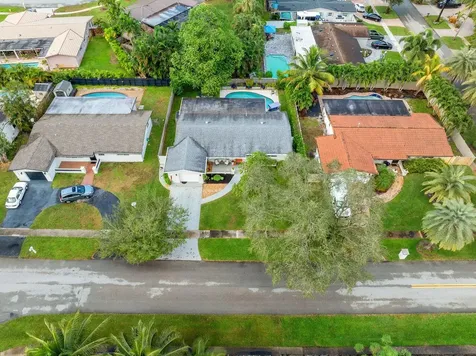 10611 Nw 18th Place Pembroke Pines FL 33026