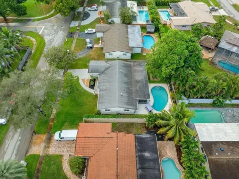 10611 Nw 18th Place Pembroke Pines FL 33026