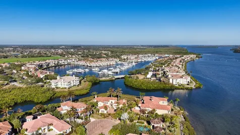 5305 W W Harbor Village Drive Vero Beach FL 32967