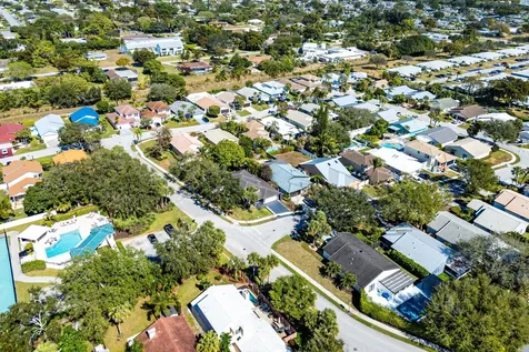 4087 Nw 2nd Court Delray Beach FL 33445