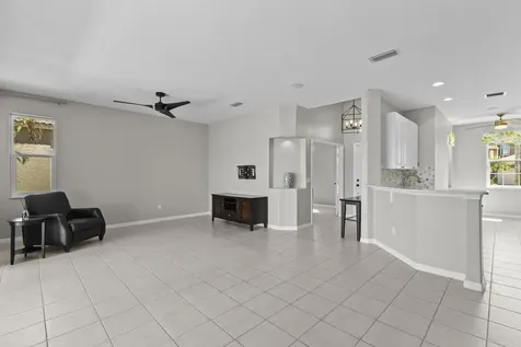 508 NW Waverly Circle Port Saint Lucie FL 34983