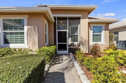 508 NW Waverly Circle Port Saint Lucie FL 34983