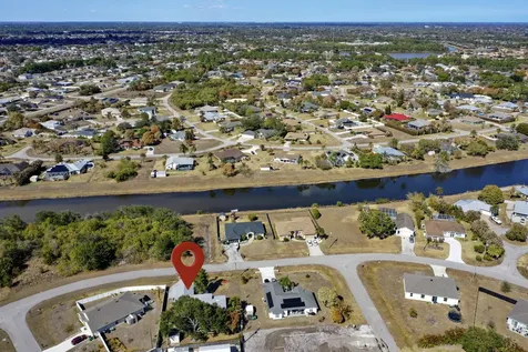 211 Sw North Wakefield Circle Port Saint Lucie FL 34953