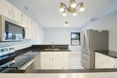 211 Sw North Wakefield Circle Port Saint Lucie FL 34953