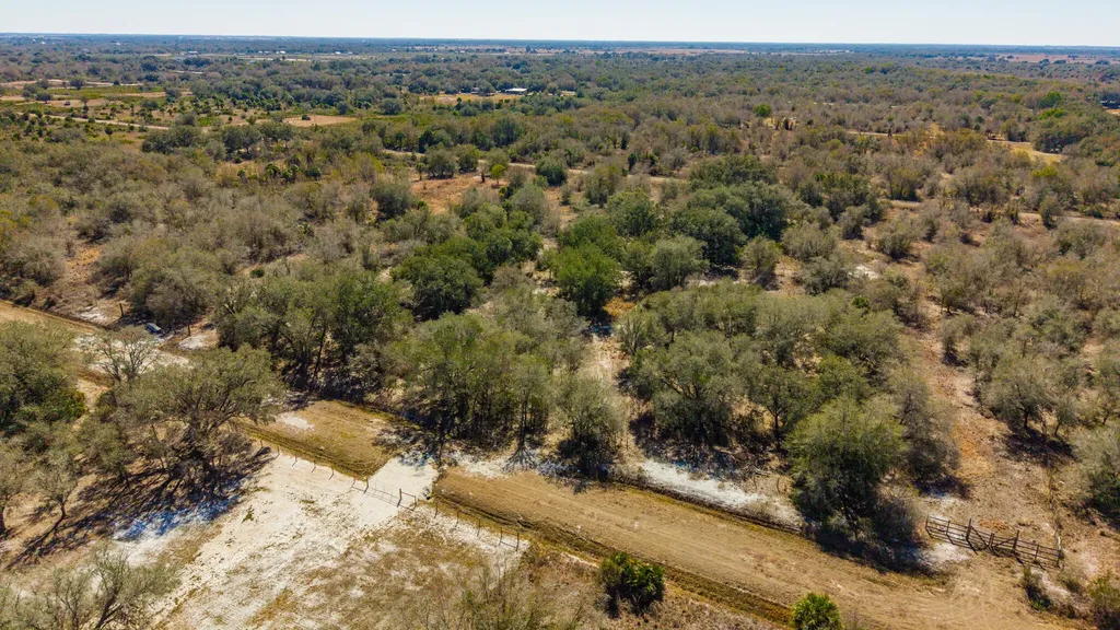 21486 NW 262nd Street Okeechobee FL 34972