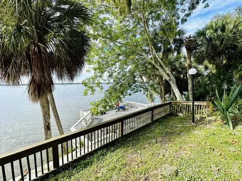 225 S Tropical Trail Merritt Island FL 32952