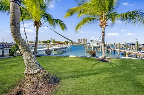 2649 Lake Drive Singer Island FL 33404