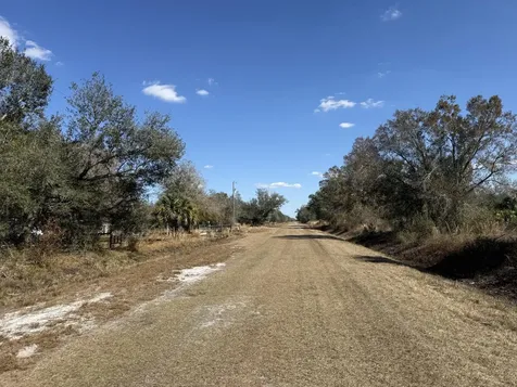 18075 NW 278th Street Okeechobee FL 34972