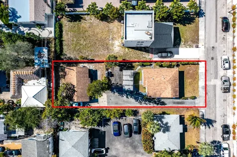 318 N Lakeside Court West Palm Beach FL 33407